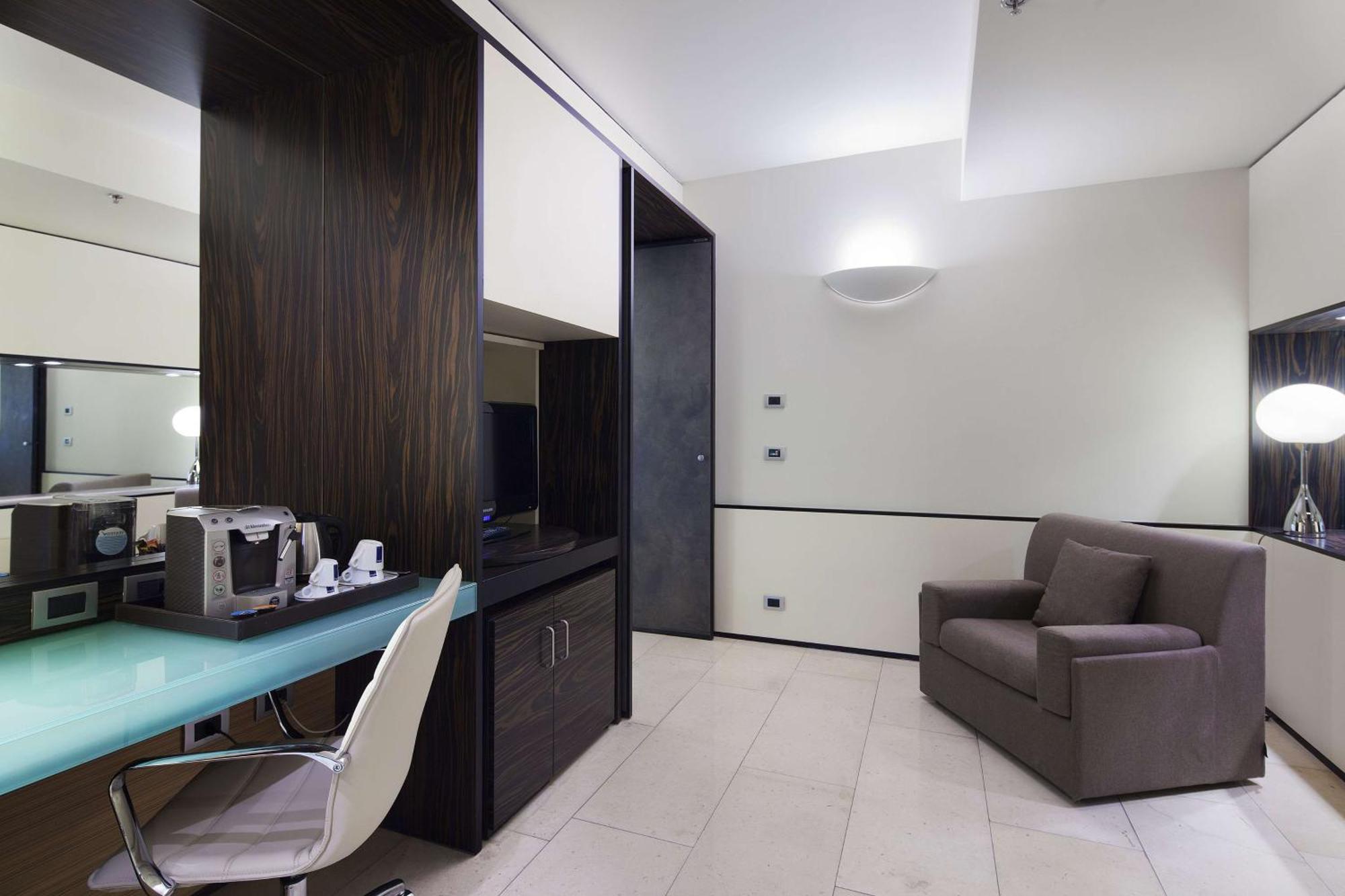 Junior Suite Darsena View Extra Bed,1674698894:JPEG